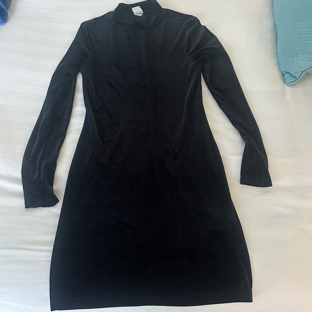 H&M Black Long Sleeve Dress velvet